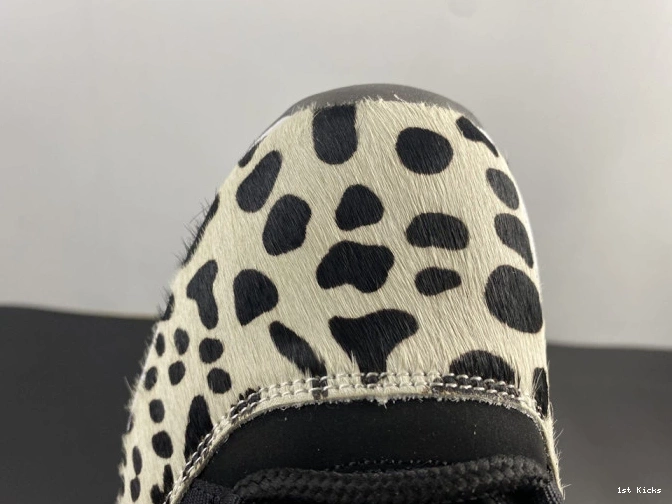 1st Kicks JORDAN INSTINCT AR0715-010 AIR ANIMAL 11 0809
